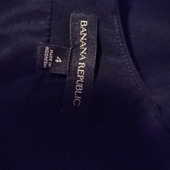 BRAND NEW CONDITION Banana Republic Dress - Picture 9 of 9